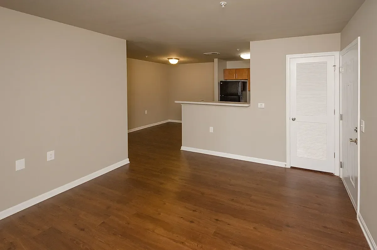 fb0fd11be2e13813728c6b03a5e6053b-rentals_large_1200_1200.webp